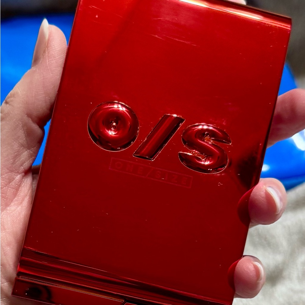 ONE/SIZE Red Bronzer & Contour